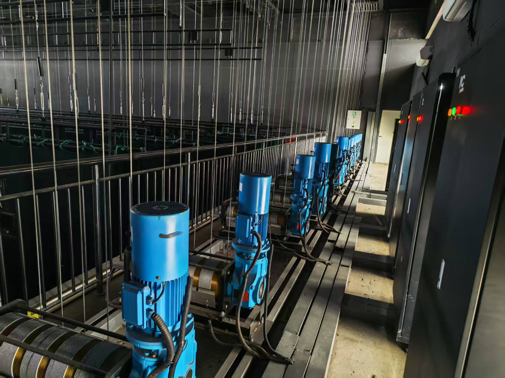 舞臺機械設(shè)計中吊桿及電動升降設(shè)備的設(shè)計標準